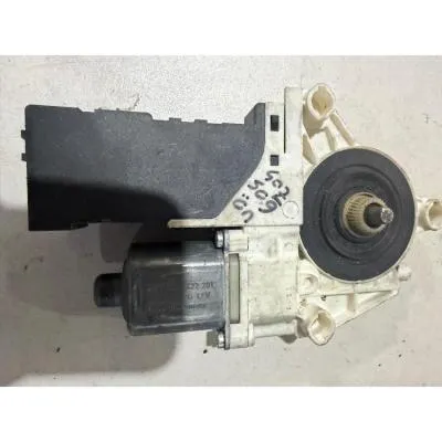 407 SAĞ ÖN CAM MOTORU 