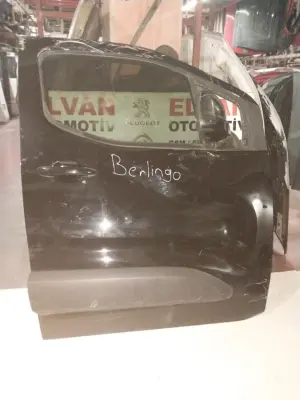 BERLİNGO 2020-2024 DOLU SİYAH SAĞ ÖN KAPI 