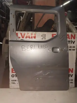 BERLİNGO 2020-2024 BOŞ GRİ SAĞ ARKA KAPI 