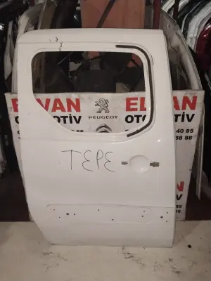 BERLİNGO PARTNER TEPEE 2009-2019 BOŞ BEYAZ SAĞ ARKA KAPI 