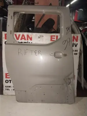 RİFTER 2020-2024 BOŞ GRİ SAĞ ARKA KAPI 