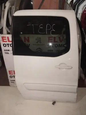 PARTNER TEPEE 2009-2019 DOLU BEYAZ SAĞ ARKA KAPI 